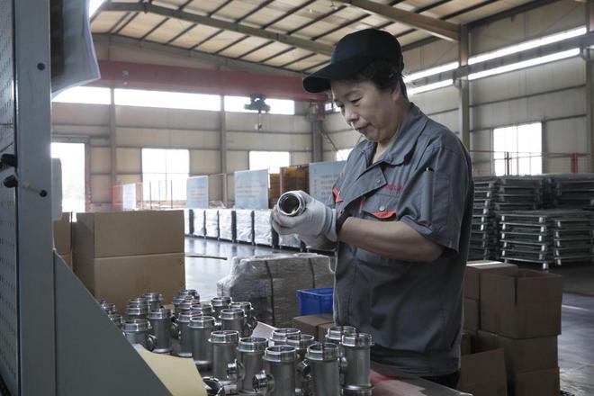 开云真人-山东新泰：品质筑基 订单饱满产